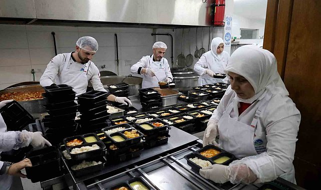 Bayramın bereketini ihtiyaç sahiplerinin sofrasına ulaştıracaklar