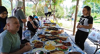 Bayramın son gününde mesirelik alanlarda piknikçiler ile doldu