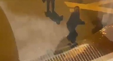 Bayrampaşa'da boşanma aşamasındaki eşinin yakınları dehşeti yaşattı