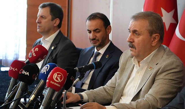 BBP Genel Başkanı Mustafa Destici; "Siyasi partilerin kurultaylarıyla ilgili kararı ilçe seçim kurulu verir, Yüksek Seçim Kurulu onaylar"