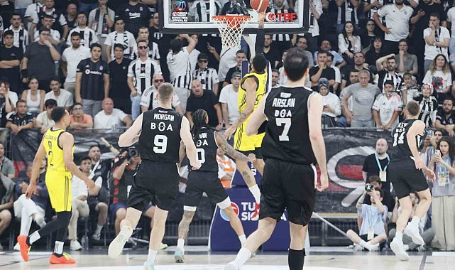 Beşiktaş, final serisinde durumu 2-1'e getirdi