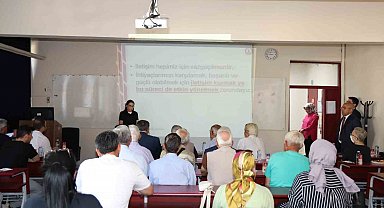 BEUN'da "60+ Tazelenme Üniversitesi" ilk dersle hayata geçti