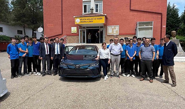 Bilecik Meslek Lisesi'ne eğitim desteği, sıfır kilometre araç hibe edildi