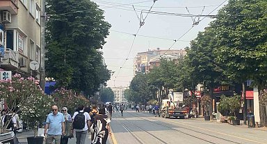 Bilecik'te süren yangının dumanı Eskişehir'e ulaştı