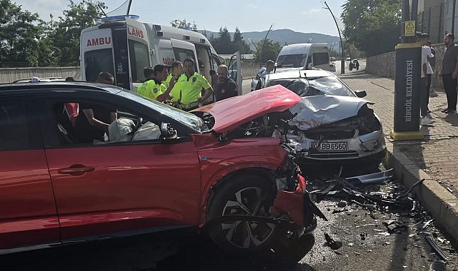 Bingöl'de trafik kazası: 3 yaralı