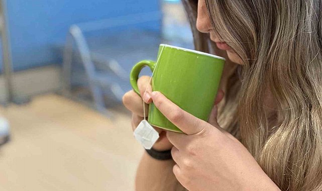 Bitki çaylarındaki bilinmeyen tehlike: "İçerisinden ilaç kalıntısı çıkabiliyor"