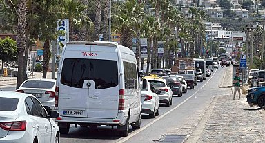 Bodrum'dan bayram dönüşü 24 saatte 15 binden fazla araç çıkış yaptı