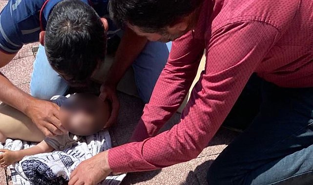 Boğulma tehlikesi geçiren Muhammed bebeği 40 dakikalık kalp masajıyla hayata döndü