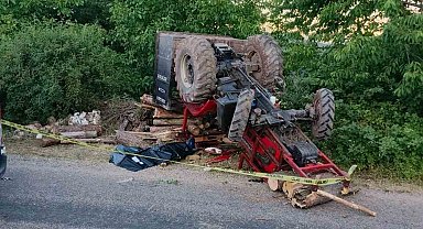Bolu'da feci kaza... Kontrolden çıkan traktör devrildi: 1 ölü, 2 yaralı