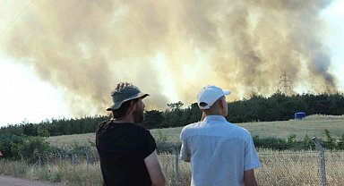 Bornova Yakaköy'de yangın sebebiyle tahliyeler başladı