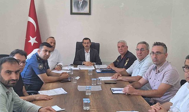 Bozdoğan'da sokak hayvanlarıyla ilgili değerlendirme toplantısı yapıldı