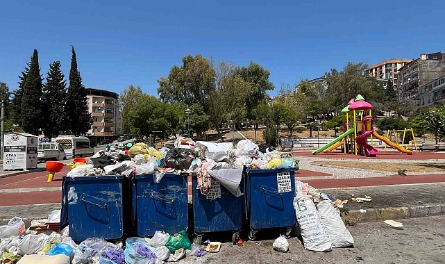 Buca'da maaş krizi sürüyor: İşçiler parasız, sokaklar çöp dolu