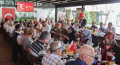 Bursa Valisi Erol Ayyıldız, şehit babaları ve gazi babalarla bir araya geldi
