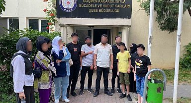 Bursa'da göçmen kaçakçılığı operasyonu: 12 yabancı uyruklu şahıs yakalandı, 3 şüpheli gözaltında