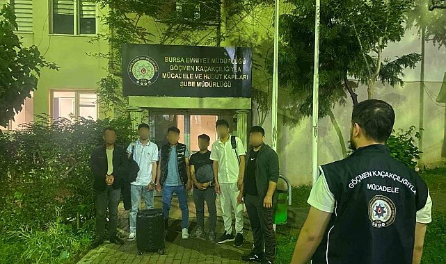 Bursa'da göçmen kaçakçılığı operasyonu: 2 şüpheli ve 7 kaçak göçmen yakalandı