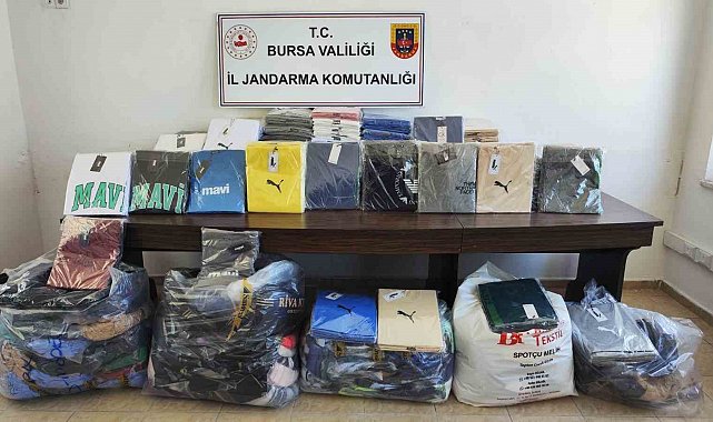 Bursa'da kaçak kıyafet operasyonu: 2 milyon TL değerinde malzeme ele geçirildi