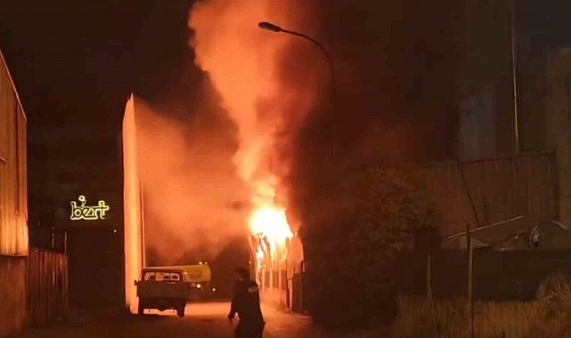 Bursa'da kauçuk fabrikasında korkutan yangın