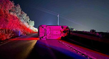 Bursa'da kontrolden çıkan araç takla attı