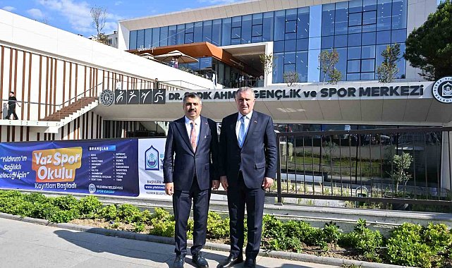 Bursa'da "Dr. Sadık Ahmet Gençlik ve Spor Merkezi" hizmete açıldı