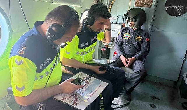Bursa'da tatil trafiğine jandarmadan helikopterle denetim