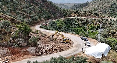 Büyükşehir, Karahayıt'taki yol çalışmalarına devam ediyor