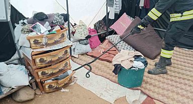 Çadıra giren yılan paniğe neden oldu