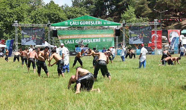 Çalı'da başpehlivan Mehmet Yeşil Yeşil oldu