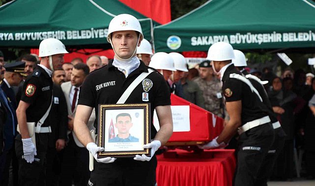 Çankırı'daki kazada hayatını kaybeden polis özel harekat kursiyeri Sakarya'da defnedildi