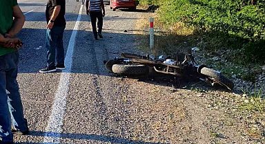 Çaycuma'da otomobil motosiklete çarptı; 2 yaralı