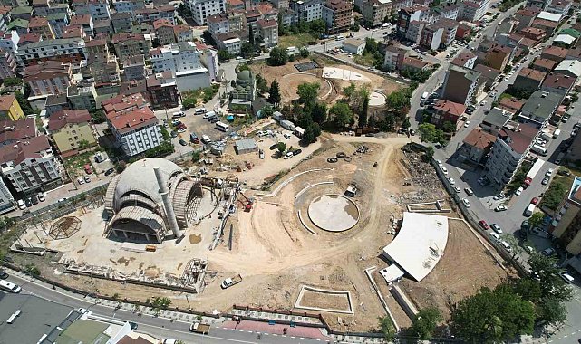 Çayırova'ya yeni nefes: Kent meydanı yükseliyor