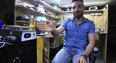 Cep telefonu tamir esnasında bomba gibi patladı