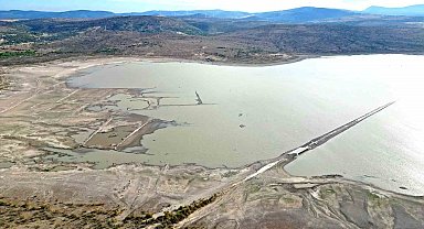 Çeşme'nin içme suyu kaynağı erimeye devam ediyor