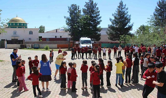 Cizre'de öğrenciler "Merkezim Her Yerde" Projesiyle doyasıya eğleniyor