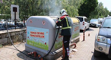 Çöp konteyneri yangını araçlara sıçramadan söndürüldü