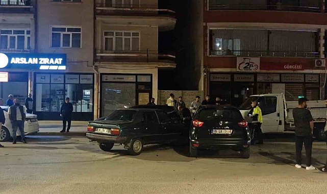 Çorum'da iki otomobil çarpıştı: 1 yaralı