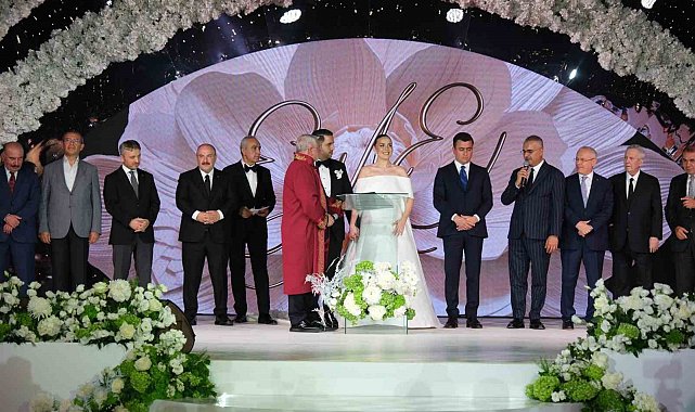 Çorum'daki düğün ünlüler geçidine sahne oldu