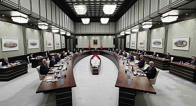 Cumhurbaşkanı Erdoğan başkanlığındaki Kabine Toplantısı Beştepe'de başladı.