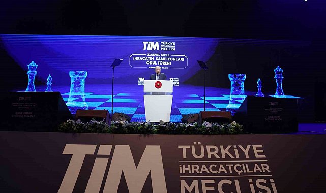 Cumhurbaşkanı Erdoğan: "Dünyada satılan her 3 İHA'dan 2'sini Türk firmaları üretiyor"