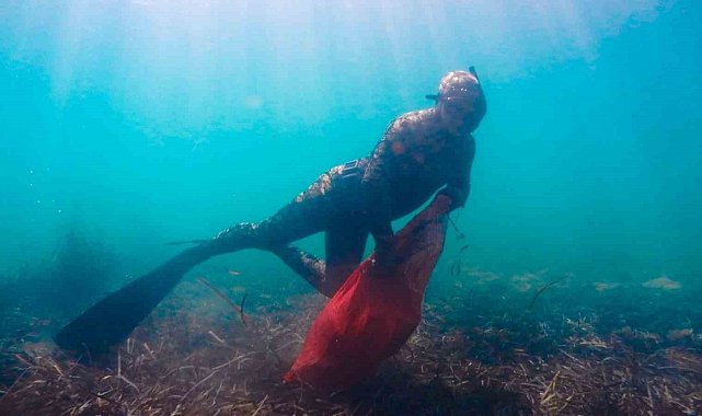 Deniz dibi temizliği Turgutreis'te devam etti