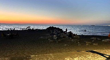 Denize atlarken kayalıklara çakıldı