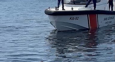 Denize düşen genç hastanede yaşam mücadelesi veriyor