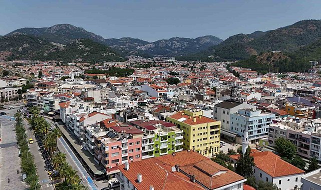 Depremin merkez üssü Marmaris'te hayat normale döndü
