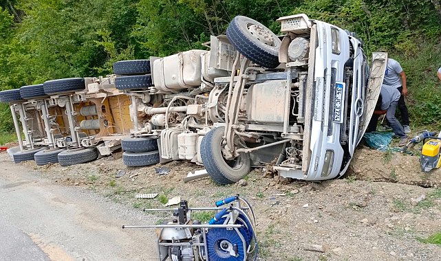 Devrilen hafriyat kamyonunun sürücüsü öldü