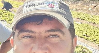 Devrilen traktörünün altında hayatını kaybetti