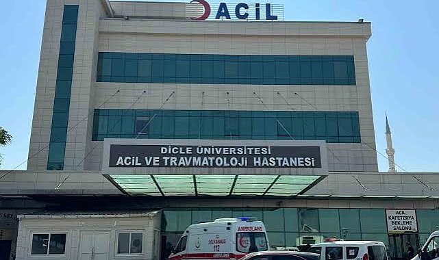 Diyarbakır'da akrabalar arasında silahlı kavga: Baba öldü, oğlu yaralandı
