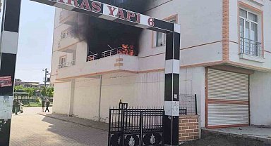 Diyarbakır'da bir evin balkonunda çıkan yangın söndürüldü