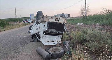 Diyarbakır'da otomobil devrildi: 1 ölü, 4 yaralı