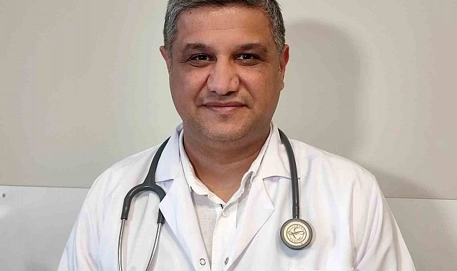 Doç Dr. Aktaş: "Sıcak çarpmasına karşı günde en az 2 litre su için"