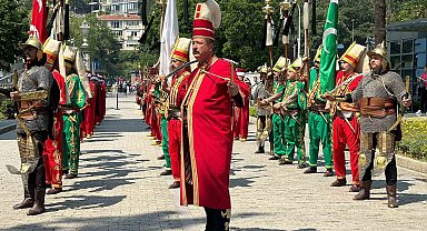 Dolmabahçe Sarayı'nda mehteran gösterileri başladı