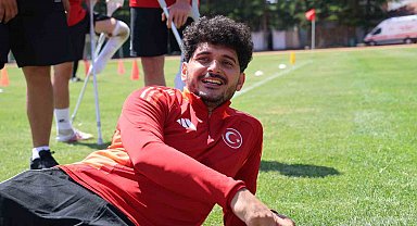 Düğünden kampa: Barış Telli, balayını milli takım kampında geçiriyor